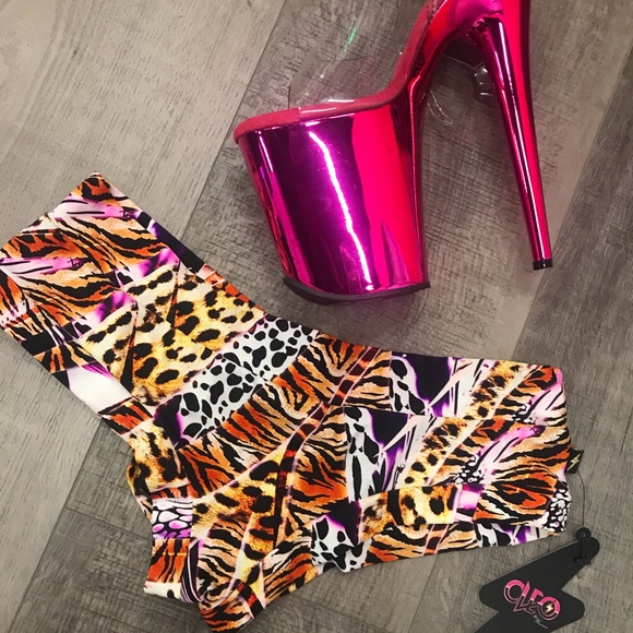 Cleo The Hurricane Pants - NWT - Animal Instinct Scrunch Bum Hot Pants 🐅❤️🐅